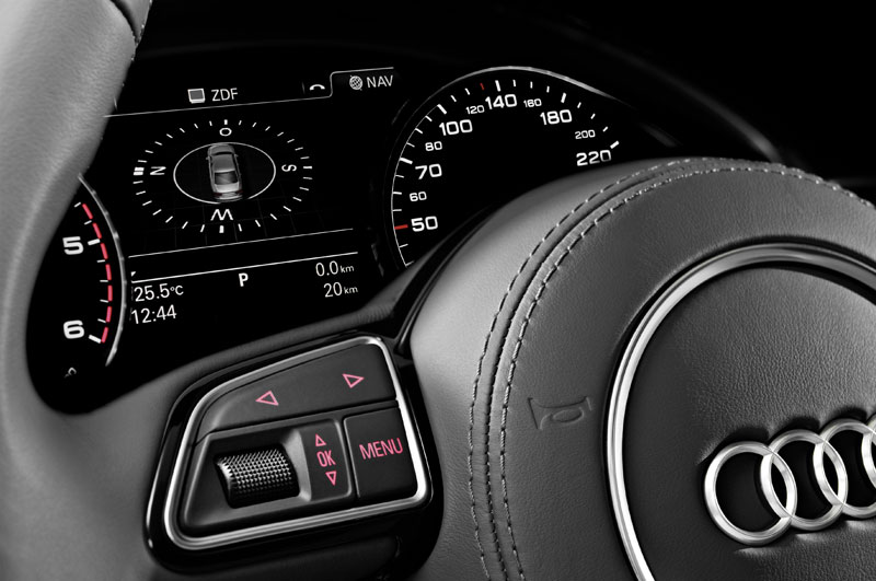 A8090034 in Kurz angefahren : Audi A8 4,2 FSI | Des Transporters neue Kutsche
