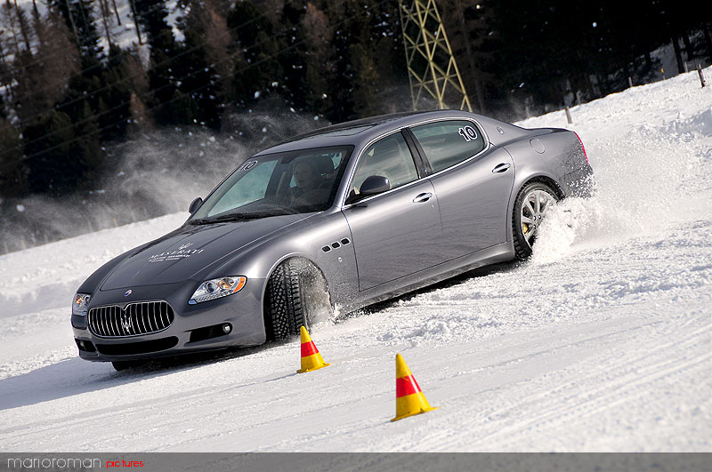 10-01-29-maserati 4445 in Schneetreiben Teil 2: Italien Gelato - Maserati on snow