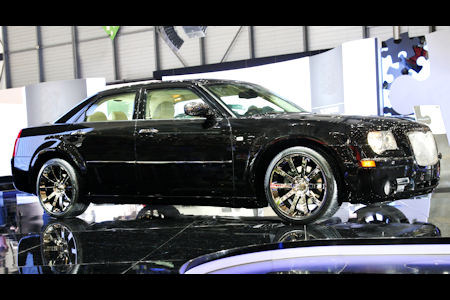 Chrysler 300C Designstudie 1 in Chrysler 300C Designstudie: Feinster italienischer Chic im Innenraum