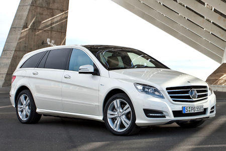 Mercedes R Klasse 1 in Mercedes-Benz R-Klasse 2010: Der neue Raumgleiter in Bestform