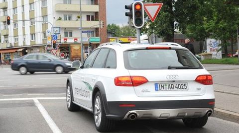 2652 1 in Video: Audi Travolution
