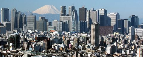 800px-Skyscrapers Of Shinjuku 2009 January in Expatriates: Tokio ist die teuerste Stadt der Welt