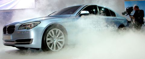 Bmw-7er in Hunger nach westlichem Luxus