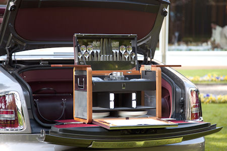 Rolls Royce Picknick Set 2 in Rolls-Royce Picknick-Set: Kein Fast Food aus Goodwood