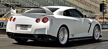Switzer Nissan GTR E900 2 in Switzer Nissan GTR E900: Nobody’s perfect, auch nicht Godzilla