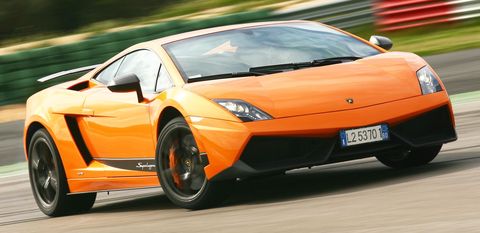Lamborghini-gallardo in Lamborghini: Forschungen an Kohlefaser-Technologie in Sant’Agata Bolognese