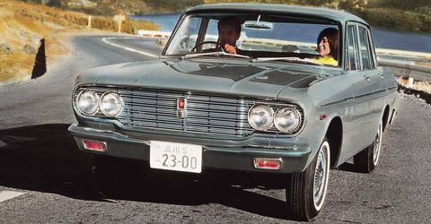Toyota-crown in Creme21: Toyota Crown und Lexus LS 400 auf Tour