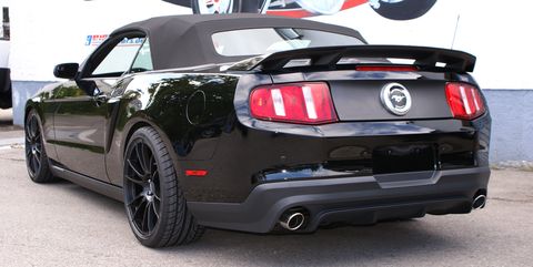 Ford-mustang-cabrio-2 in GeigerCars: Ford Mustang 2011 mit Kompressor-Power