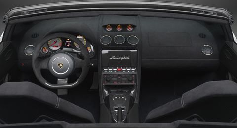 Lamborghini-Gallardo-LP-570-4-Spyder-Performante-5 in Offener Supersportwagen: Lamborghini Gallardo LP 570-4 Spyder Performante