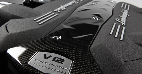Lamborghini-v12-2 in 