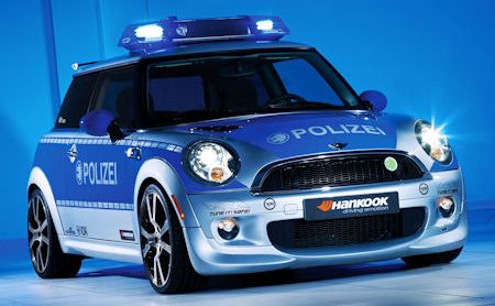 AC Schnitzer Mini E Polizei 2 in AC Schnitzer Mini E: Elektrisiertes Polizeiauto geht wie ein Blitz