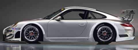 Porsche-911-GT3-RSR-2 in Weltpremiere des Porsche 911 GT3 RSR