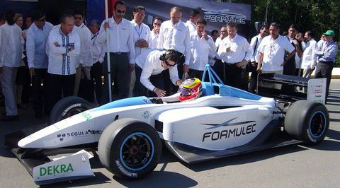 Formulec-formel-elektro-rennwagen-1 in Elektrischer Formel-Rennwagen von Formulec