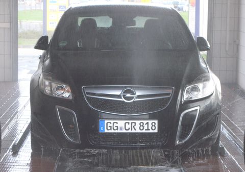 Opel-insignia-opc-6 in Autowäsche? Männersache!