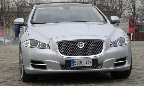 Jaguar-xj-4 in Jaguar XJ ist Luxury Car of the Year - in den USA