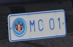 Mc-01-number-plate in Fürst Albert II. von Monaco rauscht im Lexus zur Hochzeit