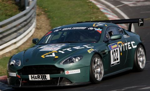 Aston-martin-v12-vantage-woody in Nürburgring: Nervenkitzel für Aston Martin beim 2. VLN-Rennen