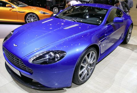 Aston-martin-v8-vantage-s-2 in Aston Martin V8 Vantage S kommt auf Bridgestone Potenza RE050A
