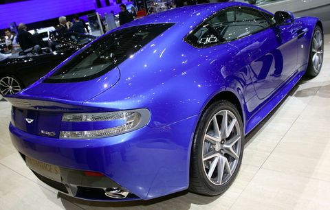 Aston-martin-v8-vantage-s-3 in Aston Martin V8 Vantage S kommt auf Bridgestone Potenza RE050A