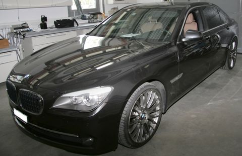 Bmw-750-il in Edel-Diebstahl in Zürich: Bugatti Veyron 16.4 Grand Sport, Ferrari 599 GTB und BMW 750iL