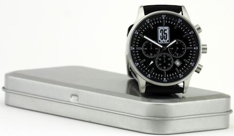 GTI35 Com-Chronograph-with-box in GTI35: Der Chronograph zum 35. Geburtstag des VW Golf GTI