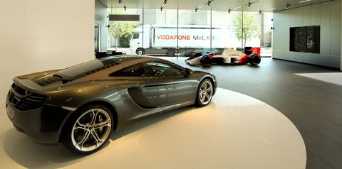 Mclaren-showroom-1 in McLaren MP4-12C: Düsseldorf und Hamburg legen los