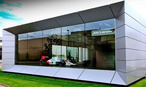 Mclaren-showroom-2 in McLaren MP4-12C: Düsseldorf und Hamburg legen los