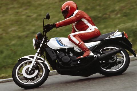 Yamaha-RD-350 in Alte Motorrad-Liebe rostet nicht