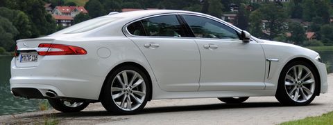 Jaguar-xf-2012-3 in Jaguar XF: Gelungenes Facelift, Downsizing im Motorraum