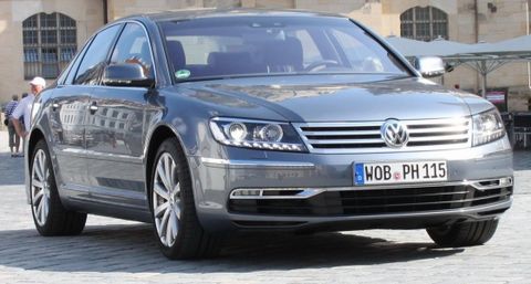 Vw-phaeton-in-dresden in Gläserne Manufaktur: Testfahrt für den neuen VW Phaeton
