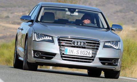 Audi-S8-5 in Audi S8: Luxus-Downsizing