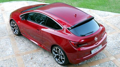 Opel-Astra-GTC-OPC-3 in Speerspitze: Opel Astra GTC OPC